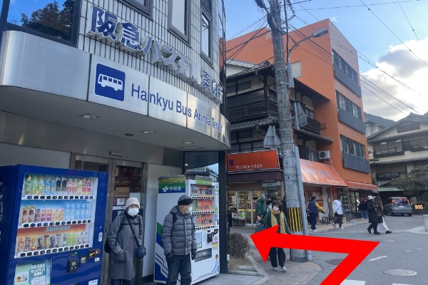 電車からお越しの場合04